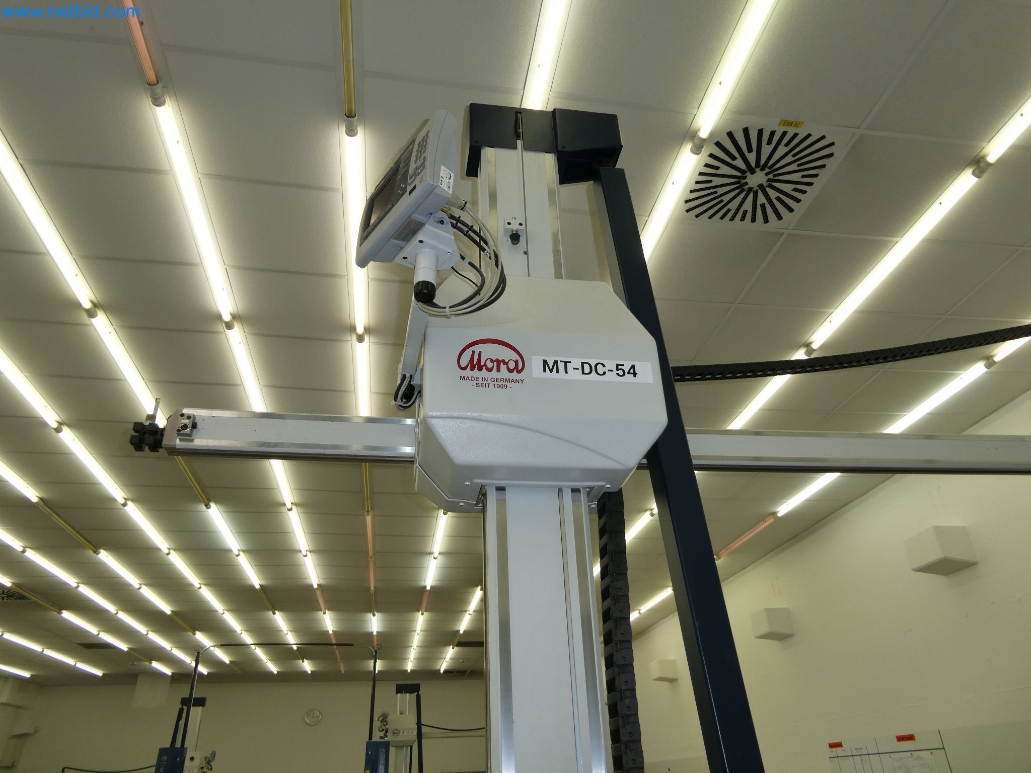 High-tech machinery for prototyping, model making, mold making (automotive)-5