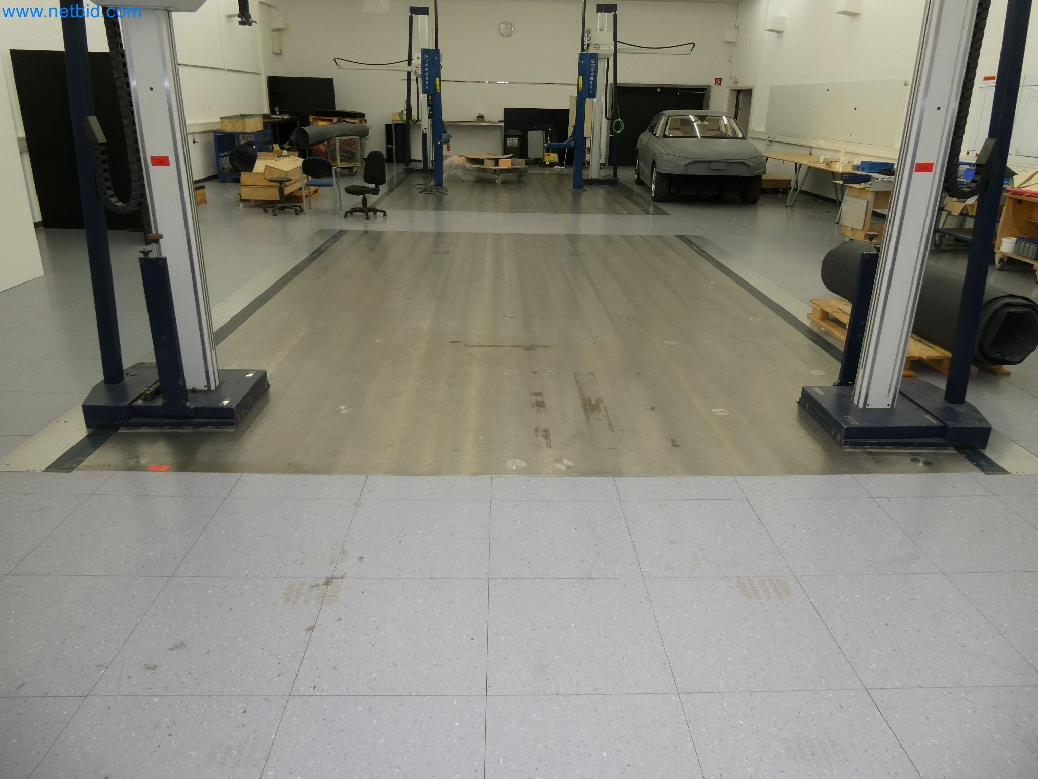 High-tech machinery for prototyping, model making, mold making (automotive)-7