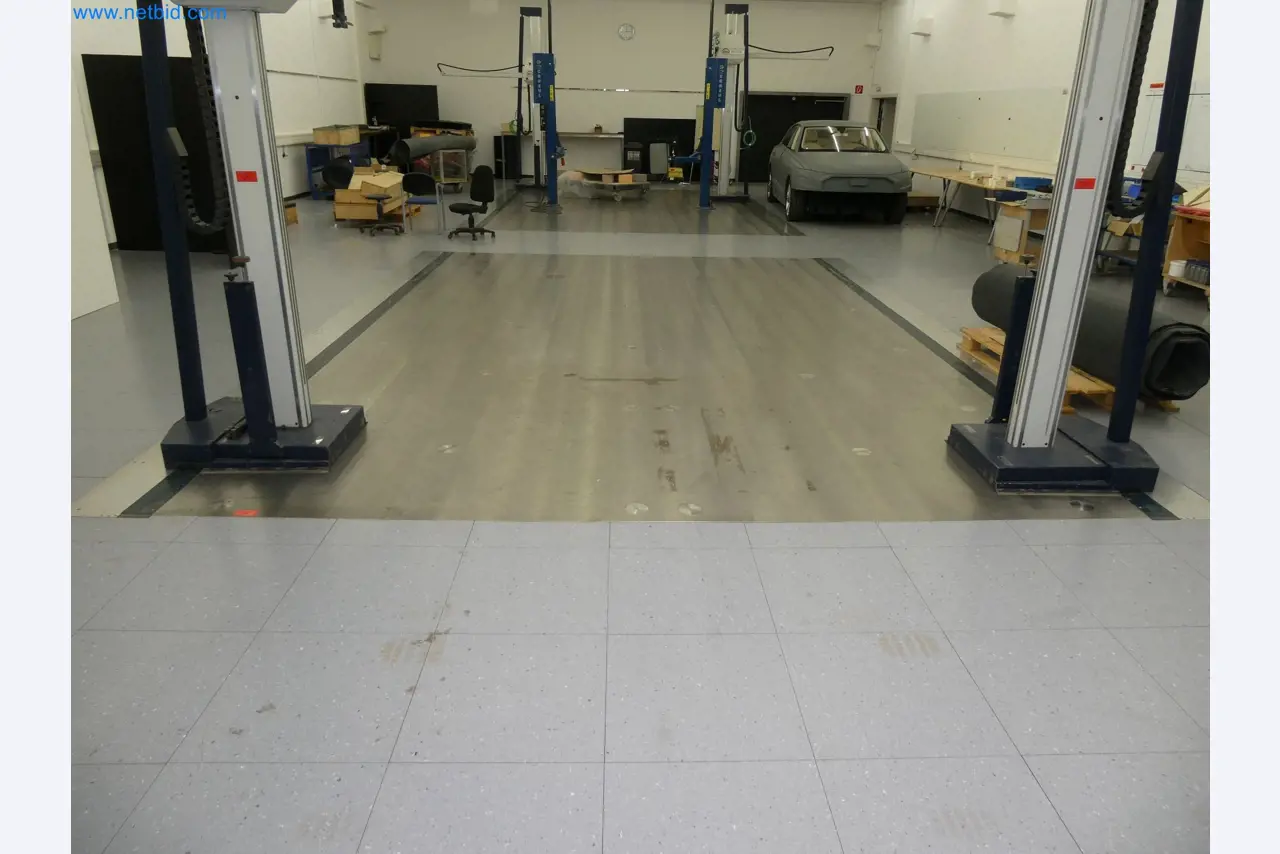 High-tech machinery for prototyping, model making, mold making (automotive)-7