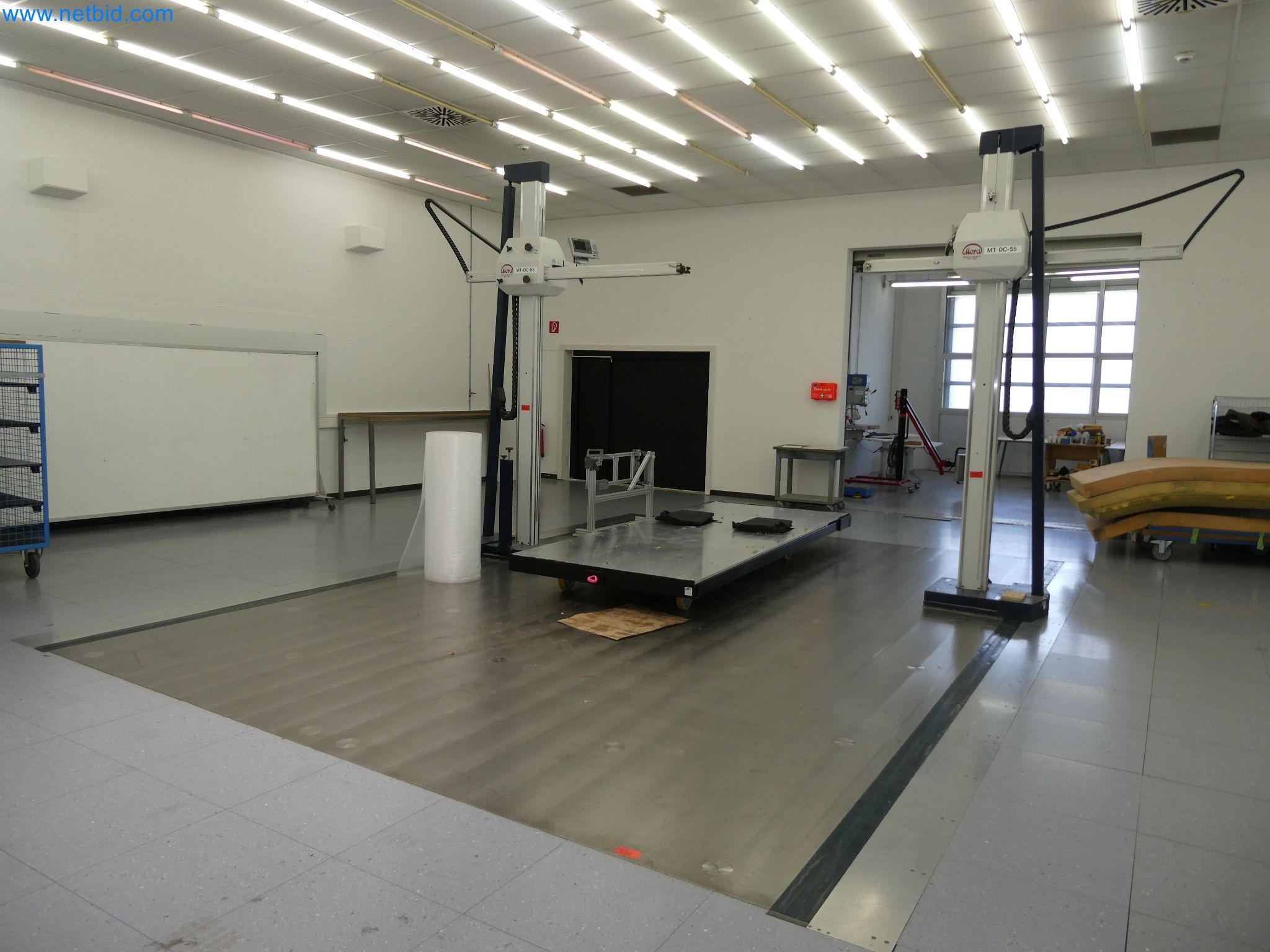 High-tech machinery for prototyping, model making, mold making (automotive)-1