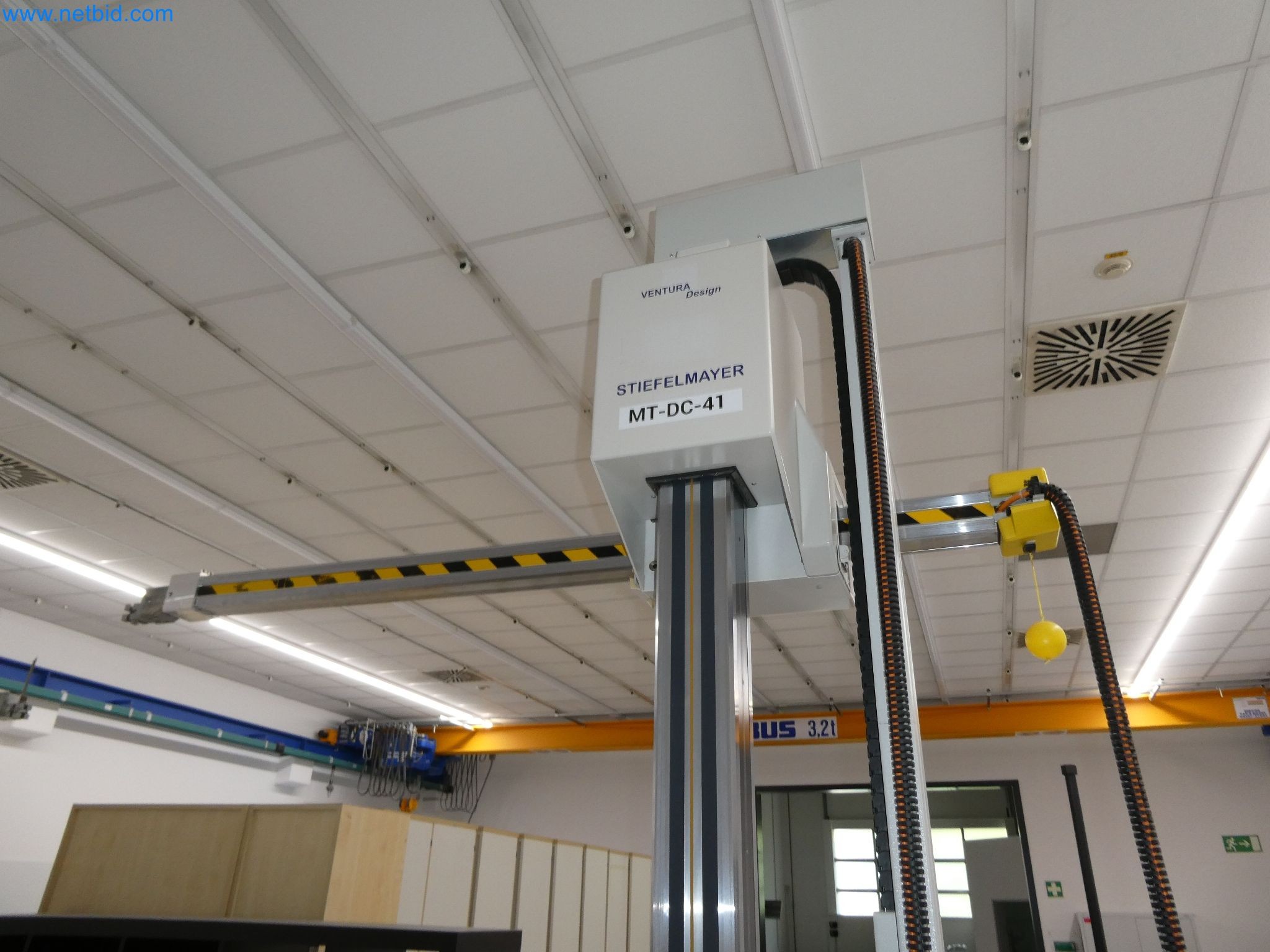 High-tech machinery for prototyping, model making, mold making (automotive)-2