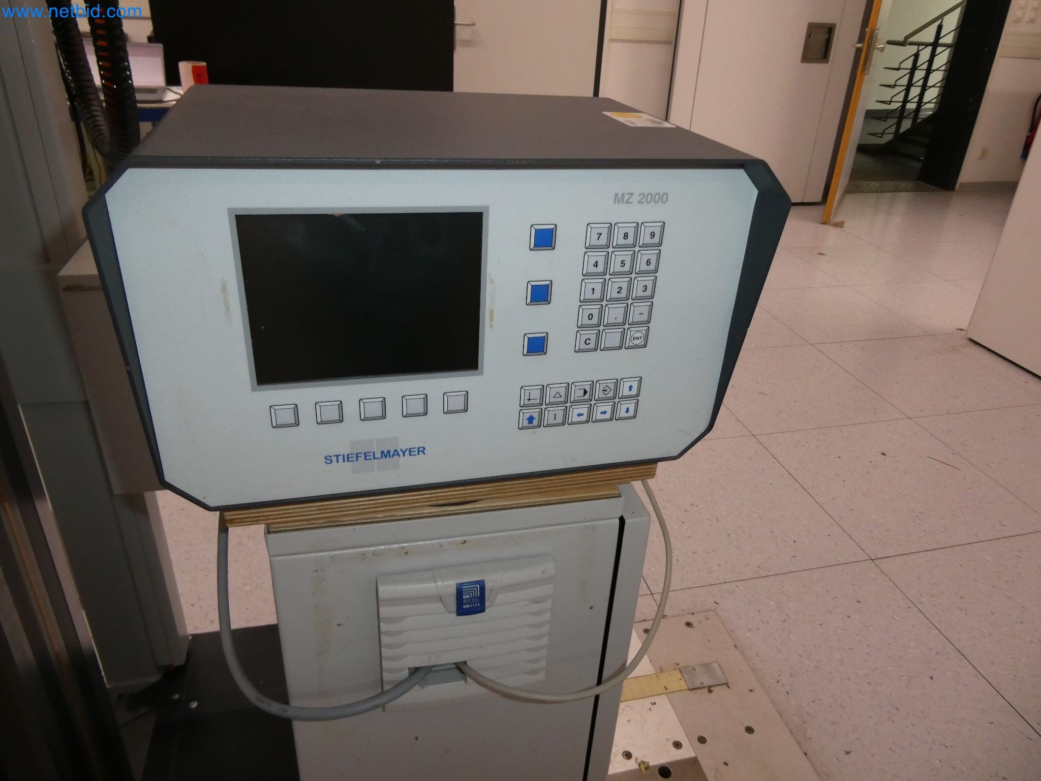 High-tech machinery for prototyping, model making, mold making (automotive)-4