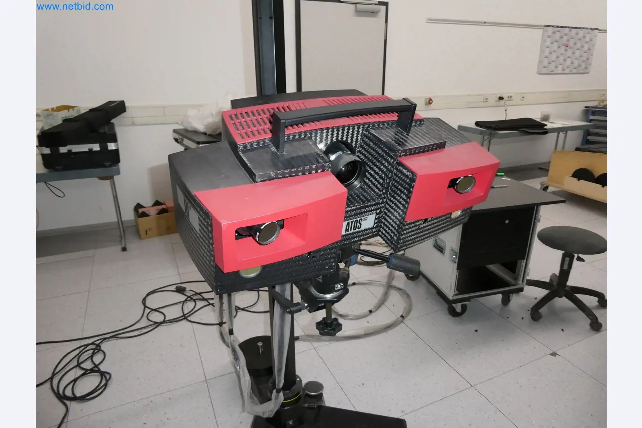 High-tech machinery for prototyping, model making, mold making (automotive)-2