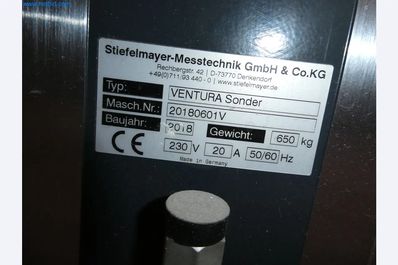 High-tech machinery for prototyping, model making, mold making (automotive)-10