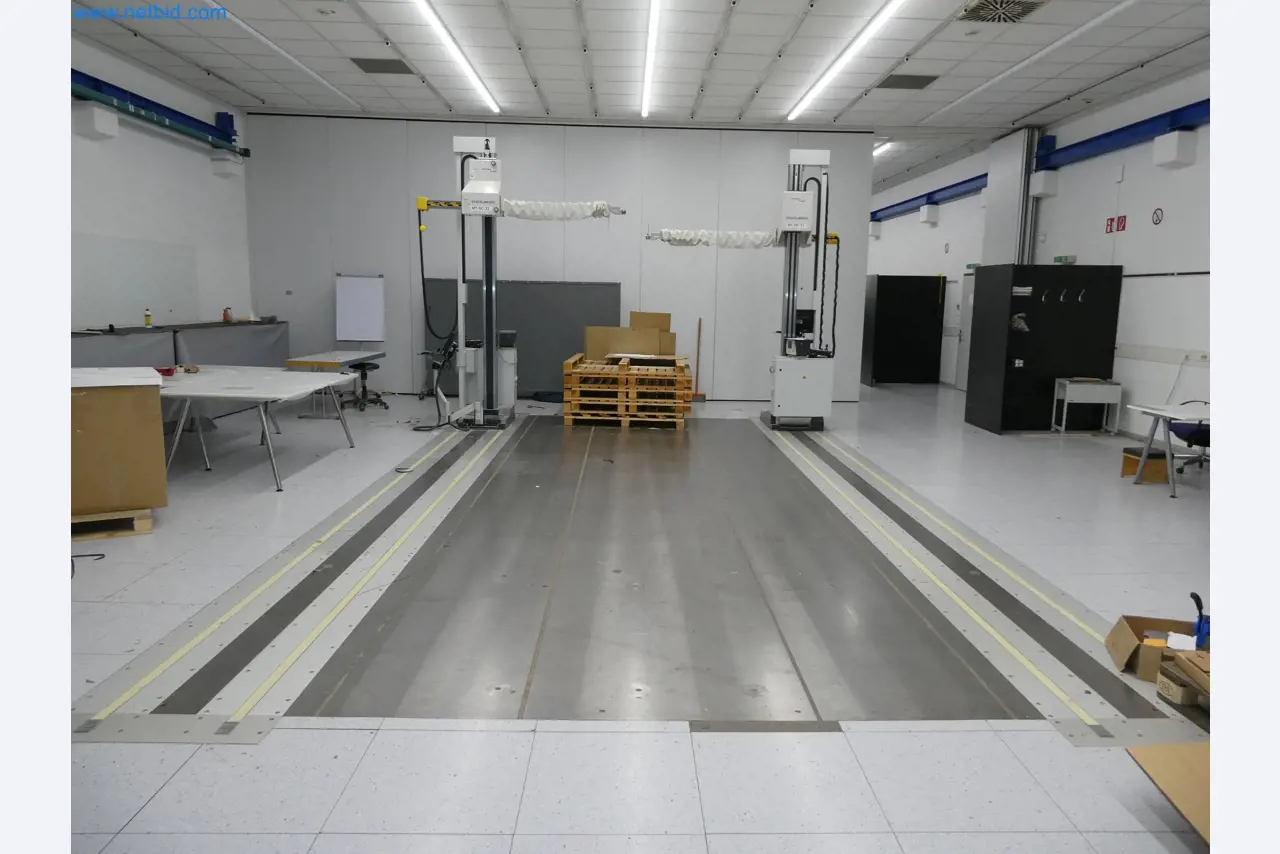 High-tech machinery for prototyping, model making, mold making (automotive)-1