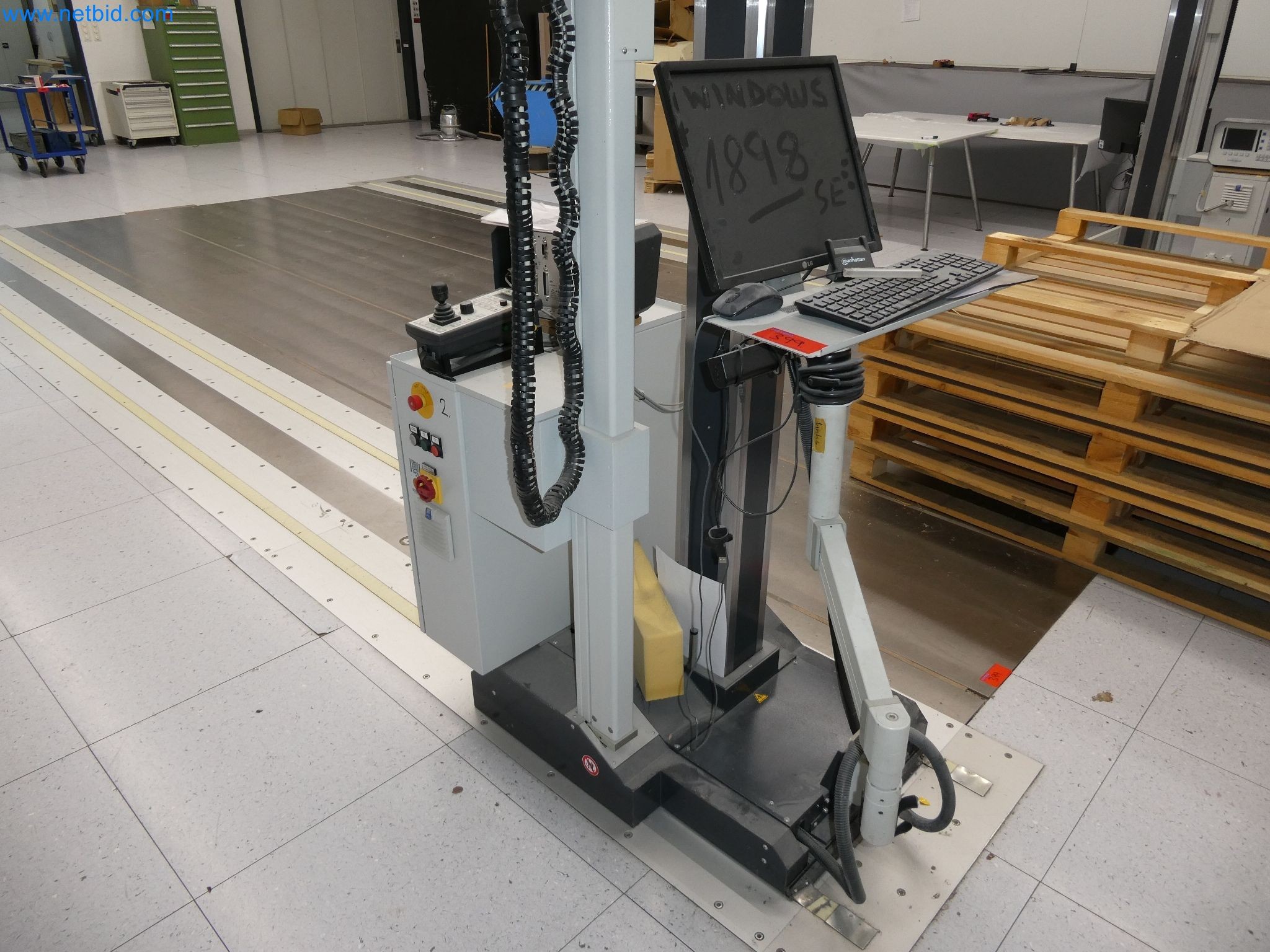 High-tech machinery for prototyping, model making, mold making (automotive)-3