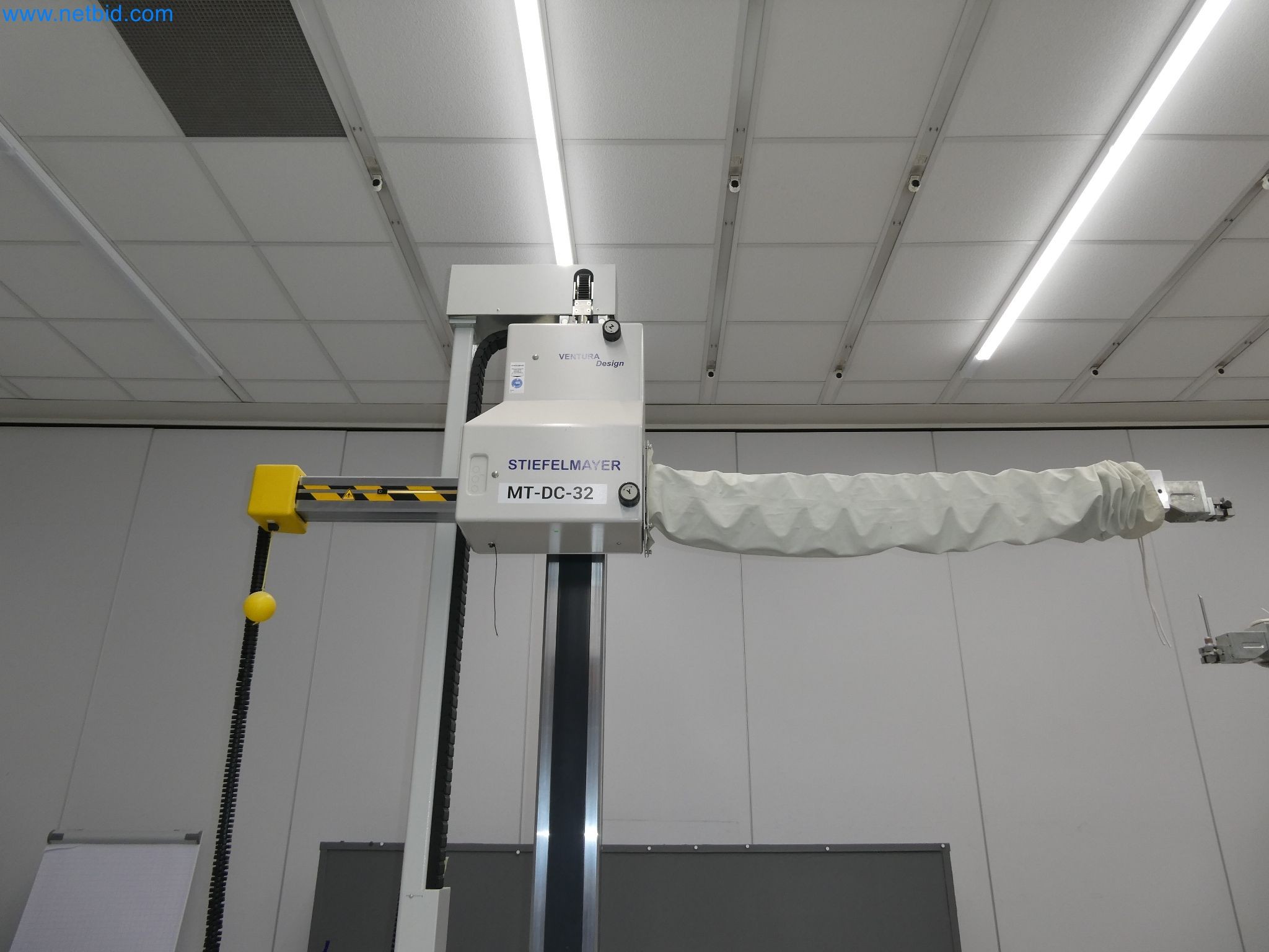 High-tech machinery for prototyping, model making, mold making (automotive)-5