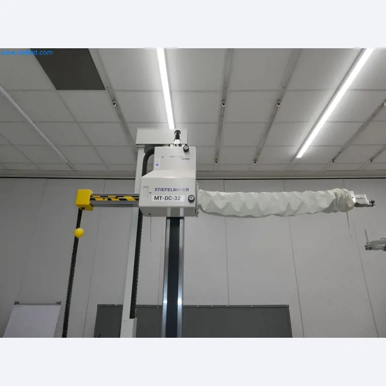 High-tech machinery for prototyping, model making, mold making (automotive)-5