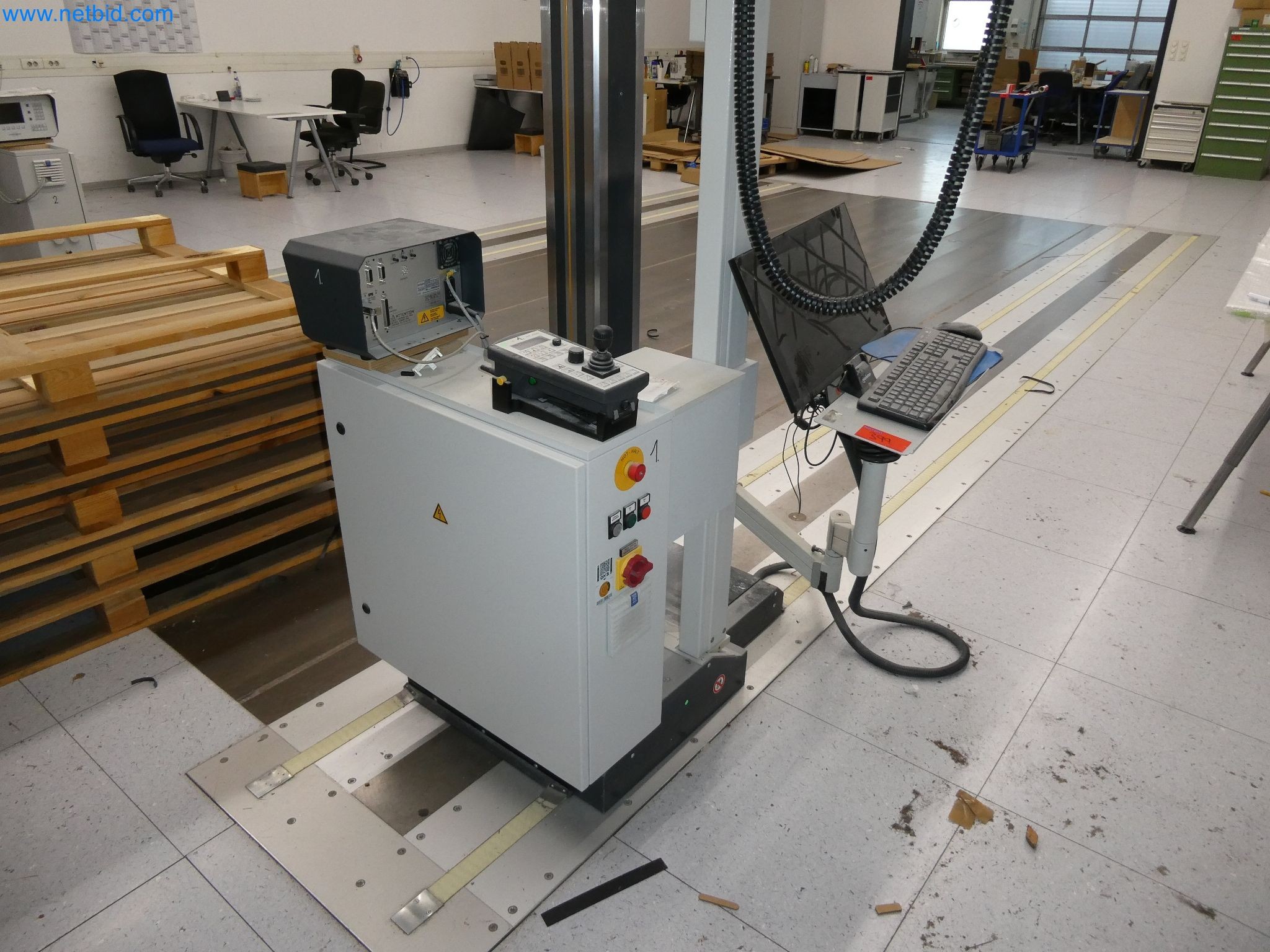 High-tech machinery for prototyping, model making, mold making (automotive)-7