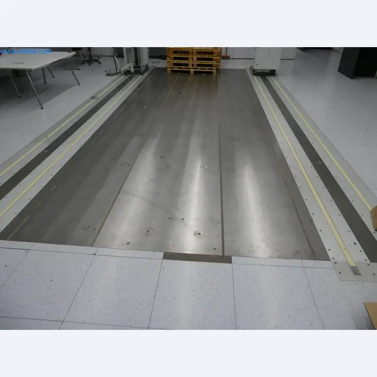 High-tech machinery for prototyping, model making, mold making (automotive)-9