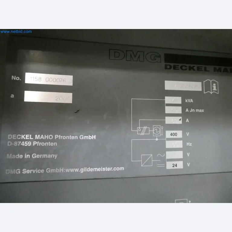 Parc de machines high-tech pour la construction de prototypes, de modèles, de moules (automobile)-10