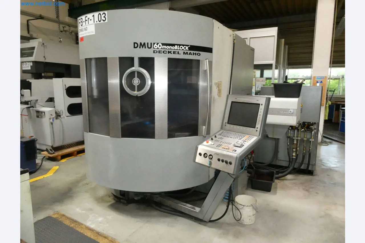 Parc de machines high-tech pour la construction de prototypes, de modèles, de moules (automobile)-1