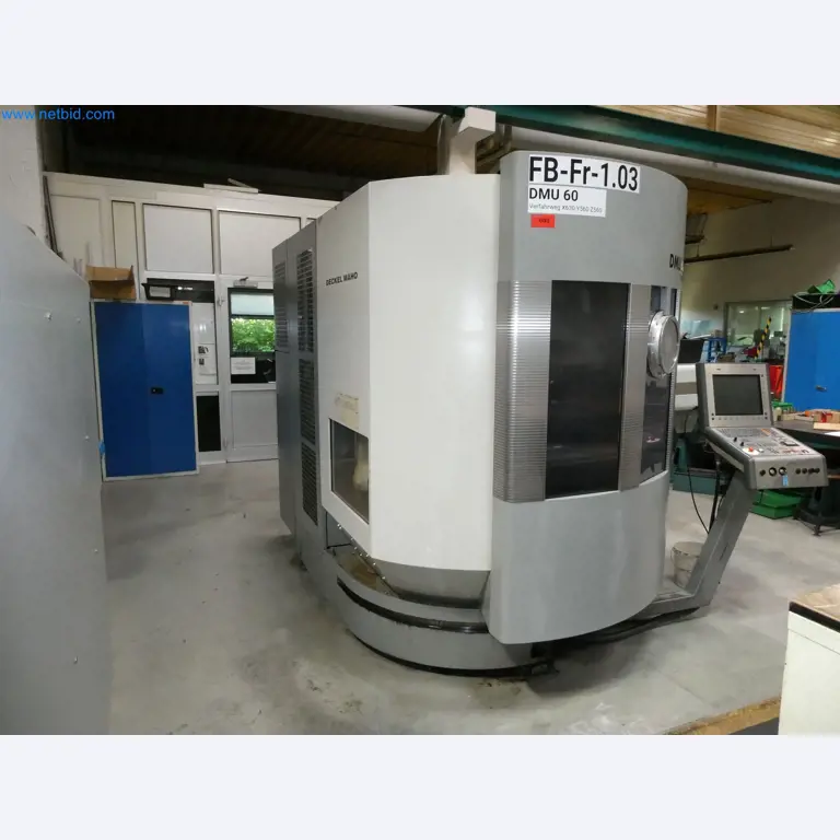 Parc de machines high-tech pour la construction de prototypes, de modèles, de moules (automobile)-2