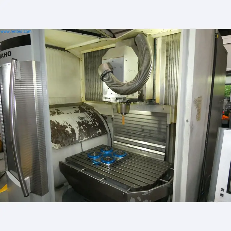 Parc de machines high-tech pour la construction de prototypes, de modèles, de moules (automobile)-5