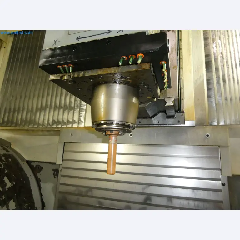 Parc de machines high-tech pour la construction de prototypes, de modèles, de moules (automobile)-6