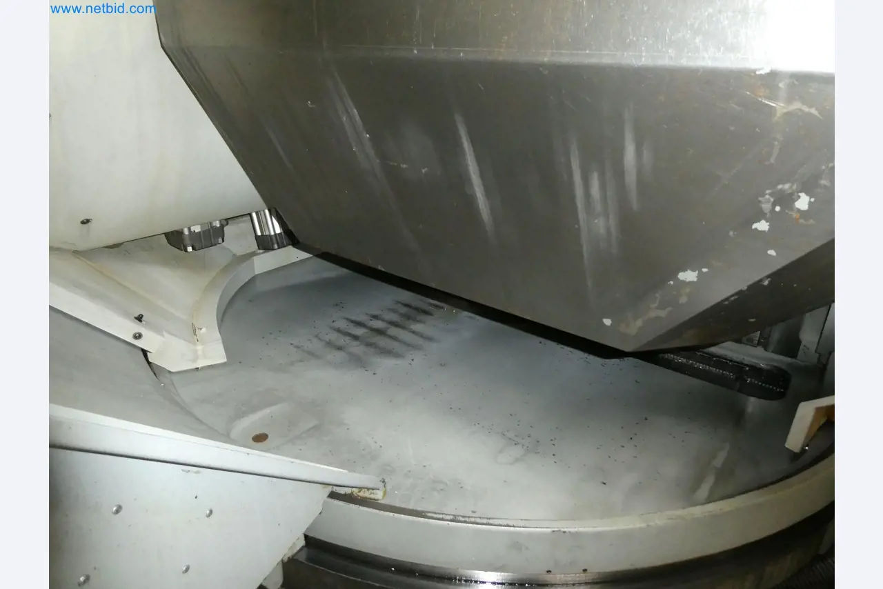 Parc de machines high-tech pour la construction de prototypes, de modèles, de moules (automobile)-7