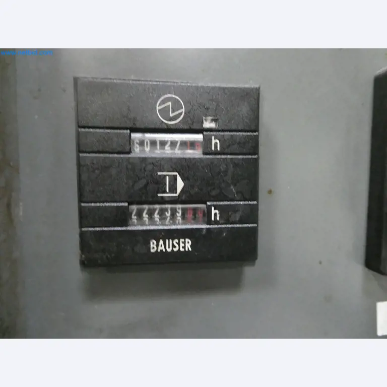 Parc de machines high-tech pour la construction de prototypes, de modèles, de moules (automobile)-9