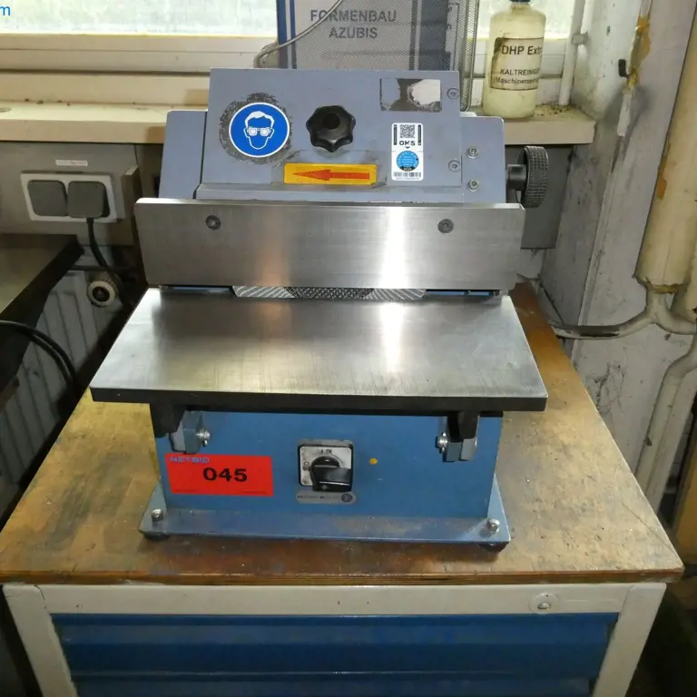 Odhrotovací stroj (FB-SC-1.07) del Negro IKB75/180