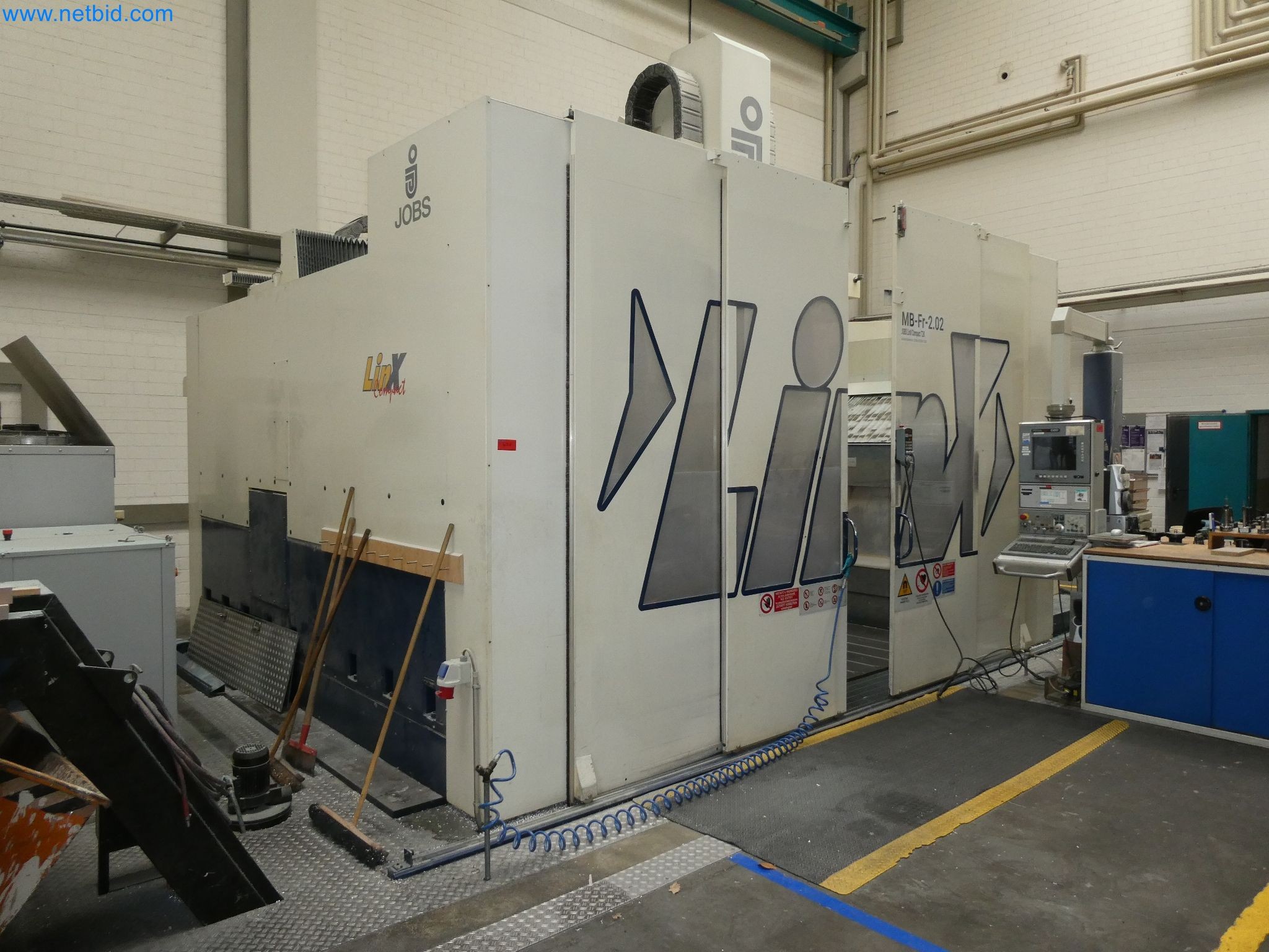 High-tech machinery for prototyping, model making, mold making (automotive)-6