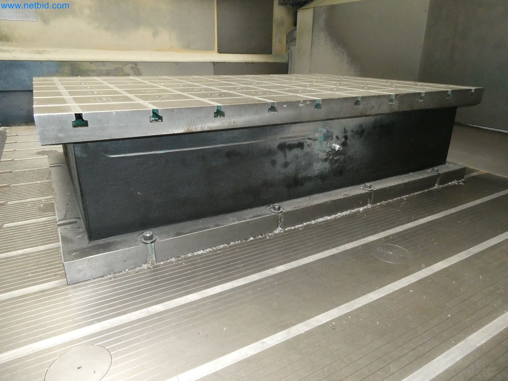 High-tech machinery for prototyping, model making, mold making (automotive)-4