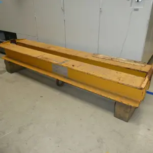 Crane spreader beam
