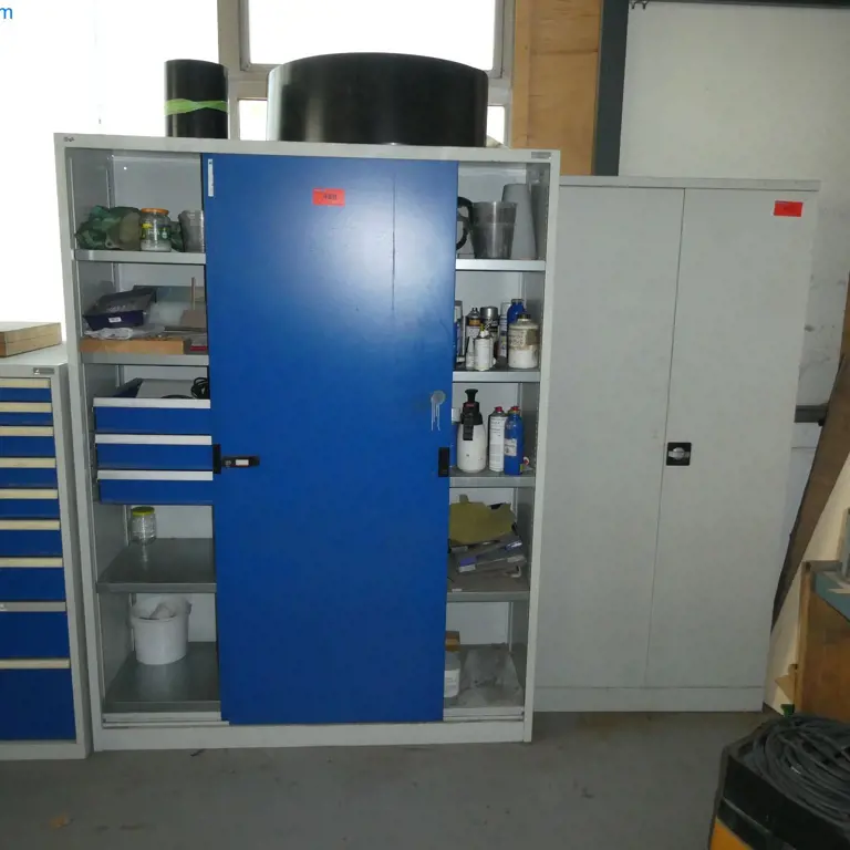 Armário metálico com porta de correr Garant