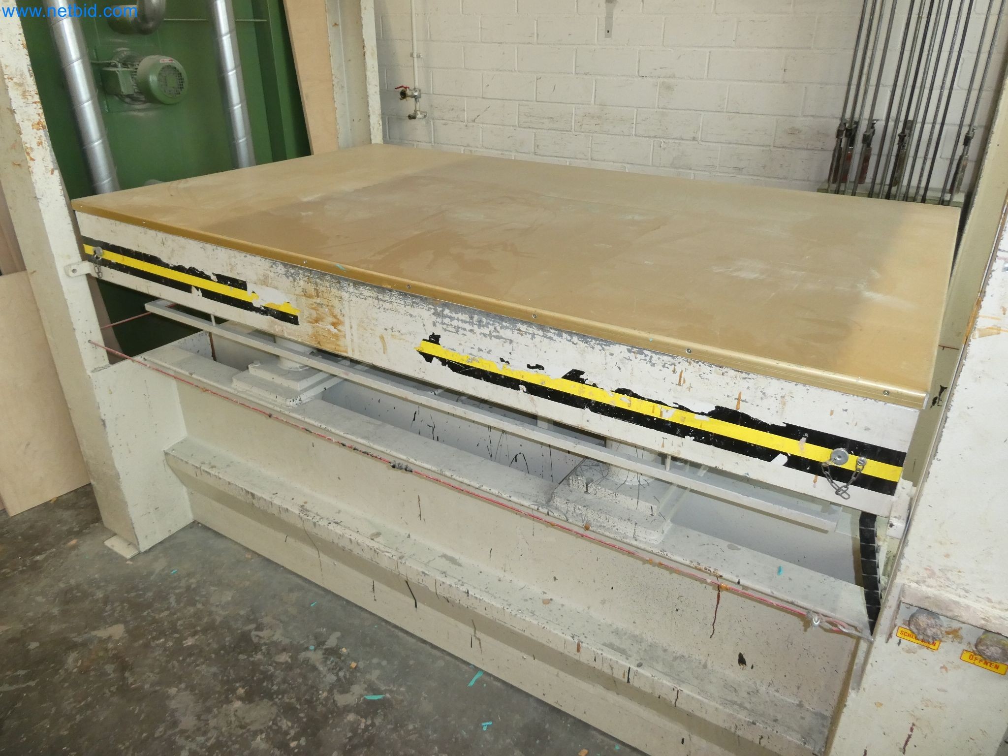 High-tech machinery for prototyping, model making, mold making (automotive)-2