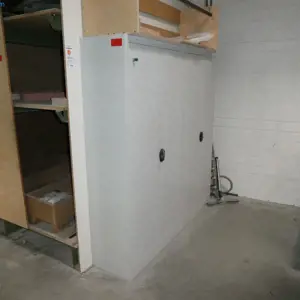 3 Plaatstalen kasten