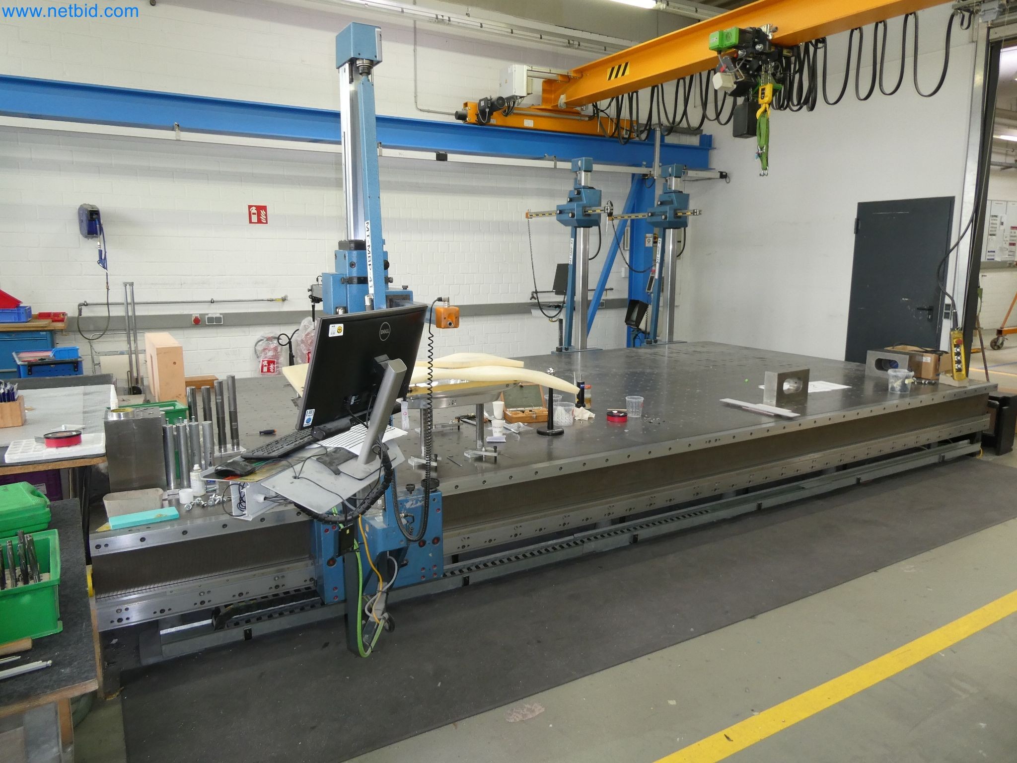 Zaawansowane technologicznie maszyny do prototypowania, produkcji modeli i form (motoryzacja)-1