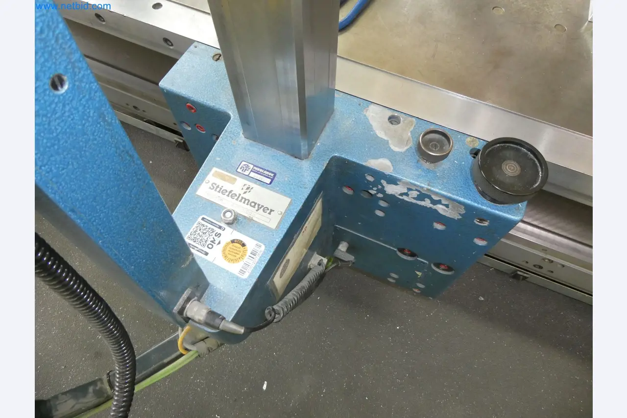 High-tech machinery for prototyping, model making, mold making (automotive)-3