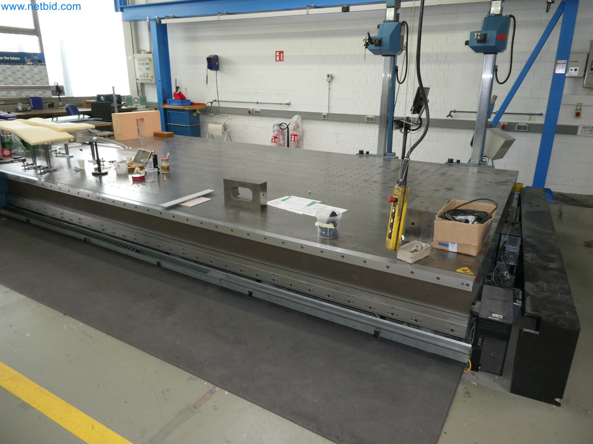 Zaawansowane technologicznie maszyny do prototypowania, produkcji modeli i form (motoryzacja)-4