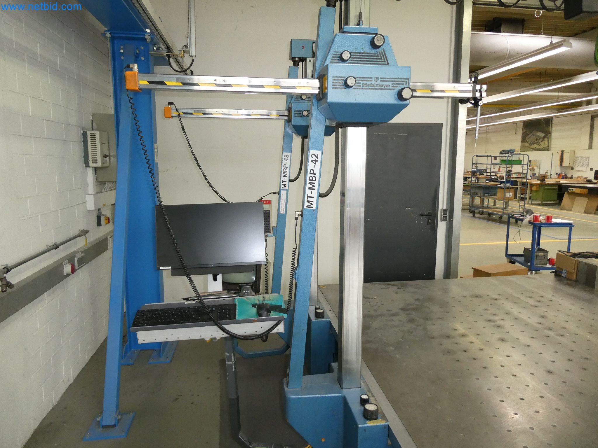 Zaawansowane technologicznie maszyny do prototypowania, produkcji modeli i form (motoryzacja)-7