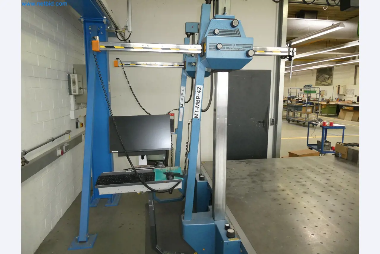 High-tech machinery for prototyping, model making, mold making (automotive)-7