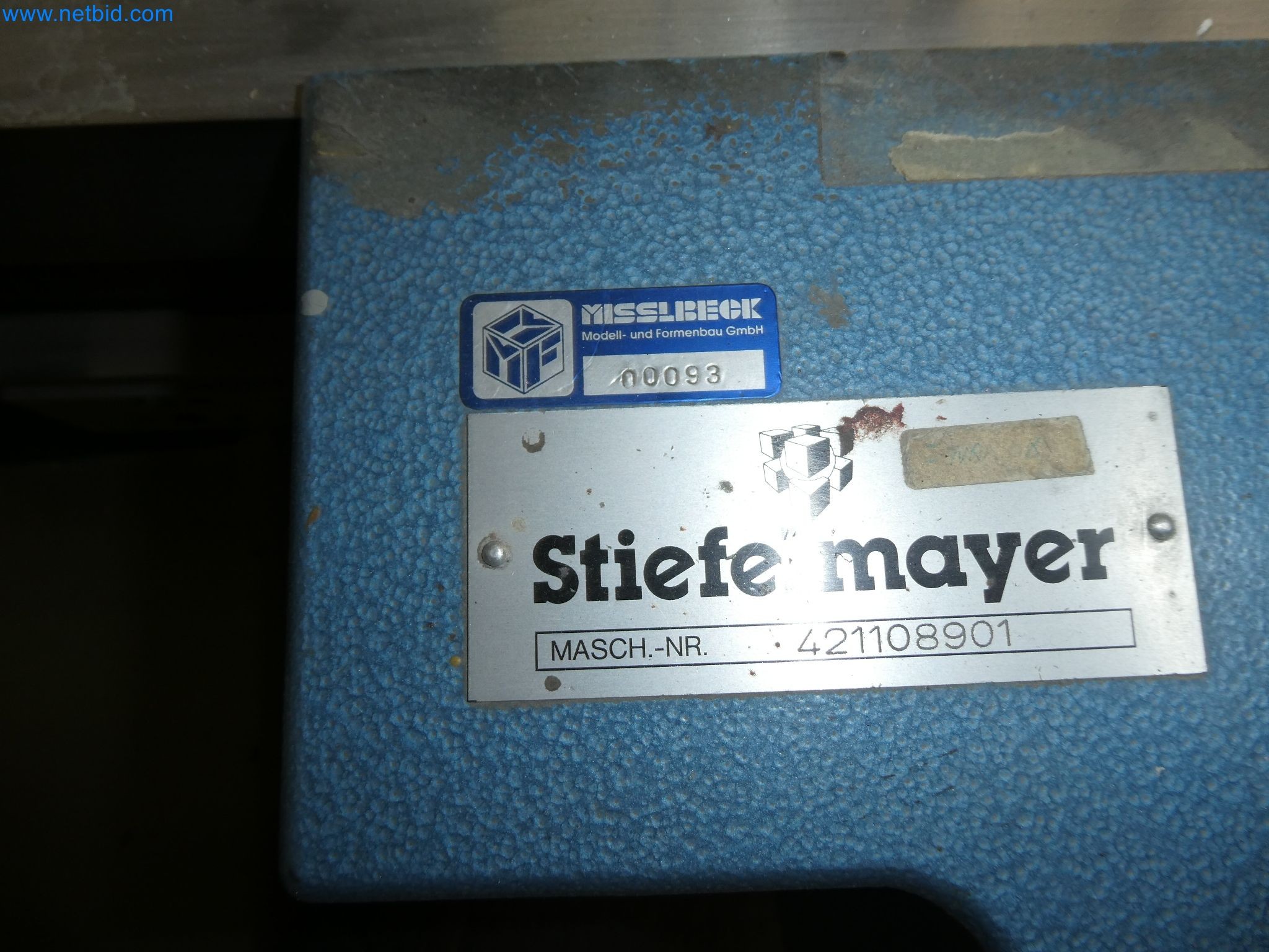 Zaawansowane technologicznie maszyny do prototypowania, produkcji modeli i form (motoryzacja)-8