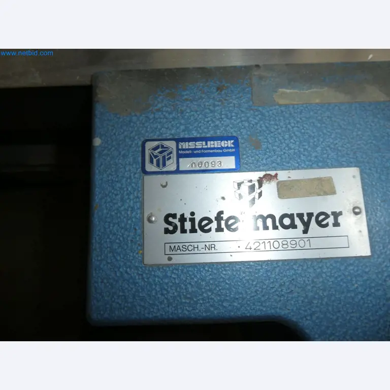 High-tech machinery for prototyping, model making, mold making (automotive)-8