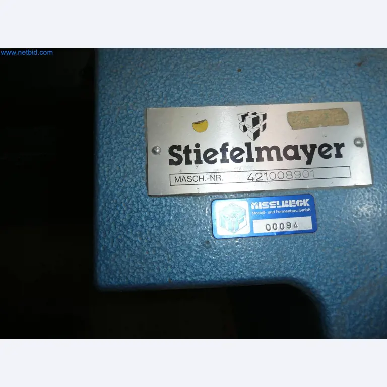 High-tech machinery for prototyping, model making, mold making (automotive)-9