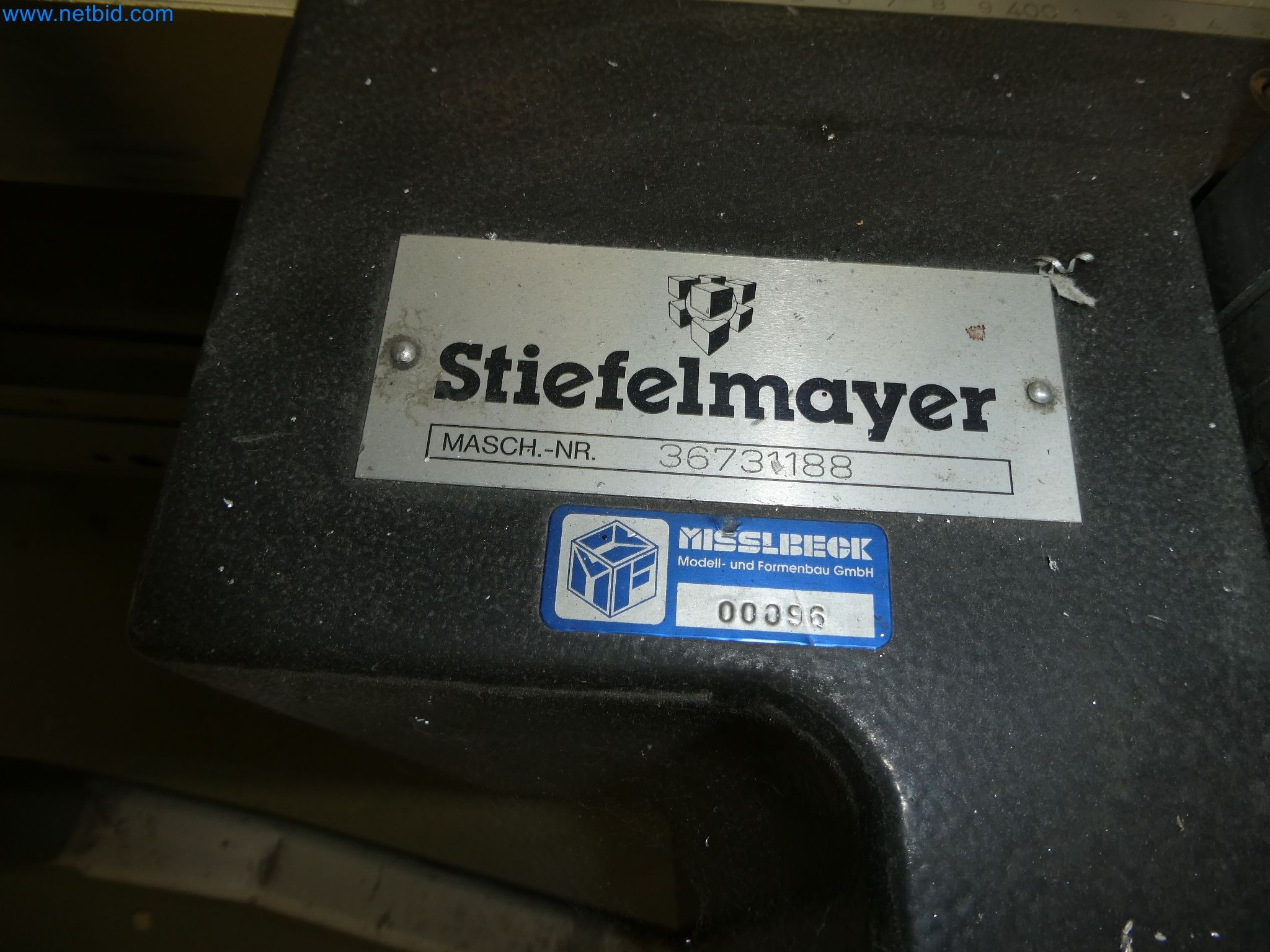 Zaawansowane technologicznie maszyny do prototypowania, produkcji modeli i form (motoryzacja)-3