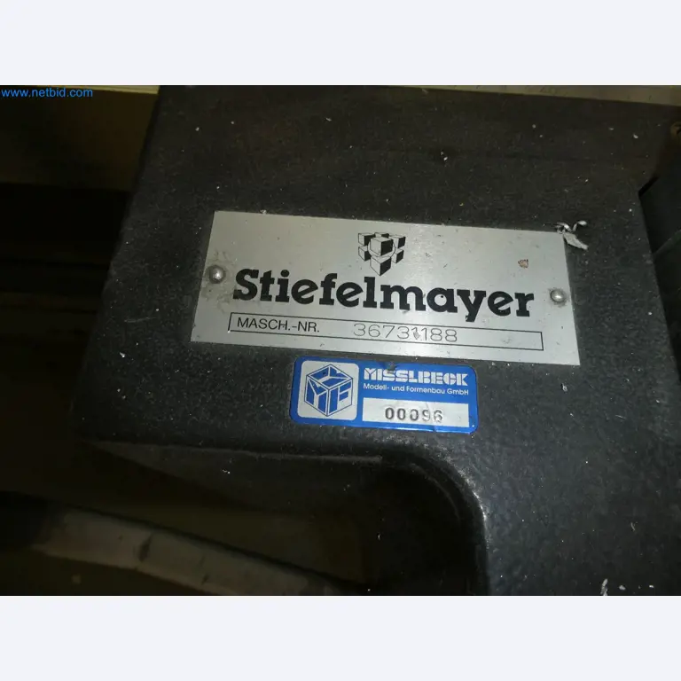 High-tech machinery for prototyping, model making, mold making (automotive)-3