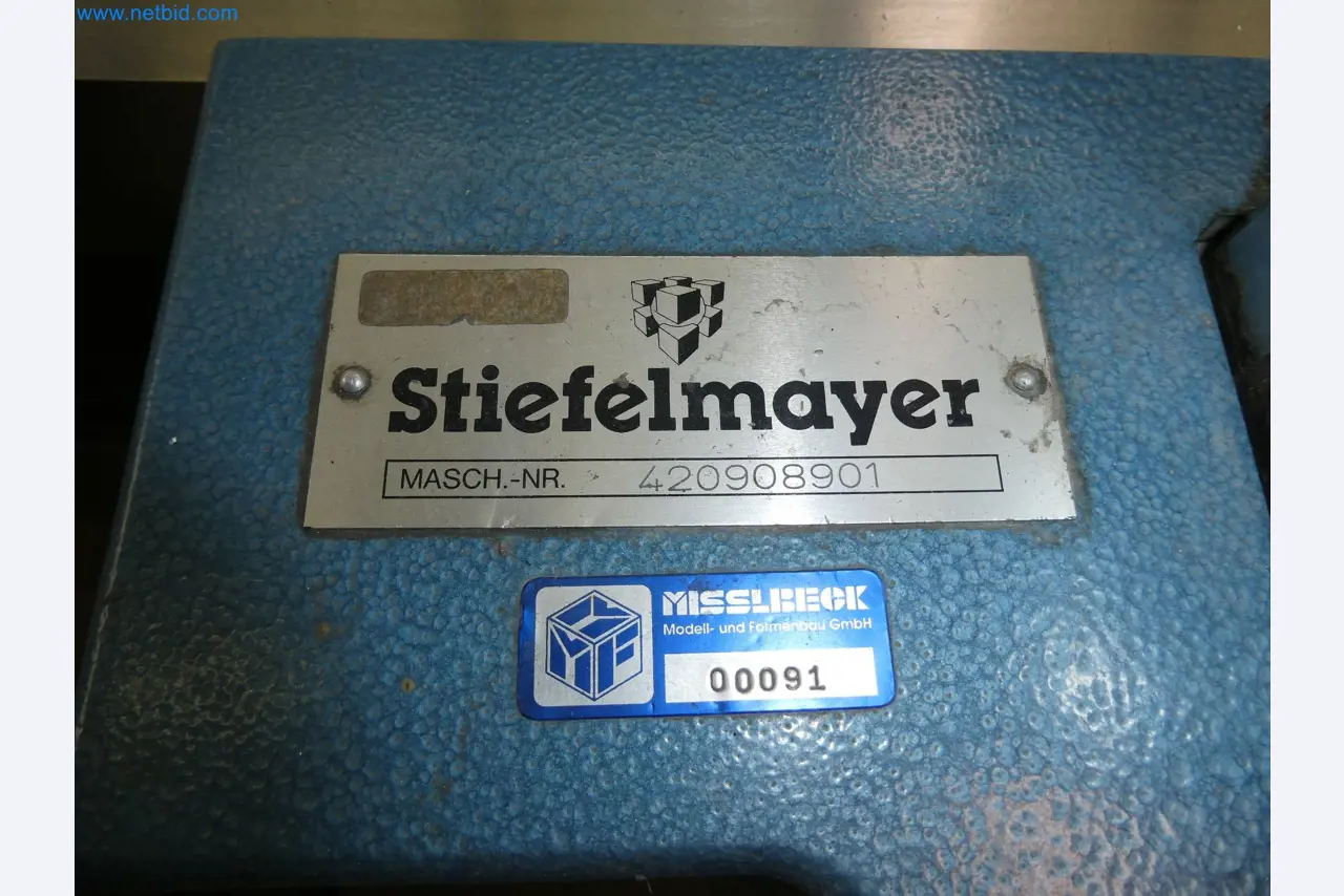 High-tech machinery for prototyping, model making, mold making (automotive)-5