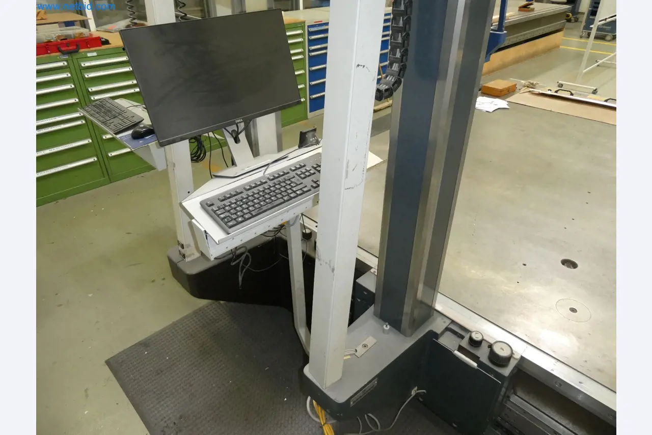 High-tech machinery for prototyping, model making, mold making (automotive)-10