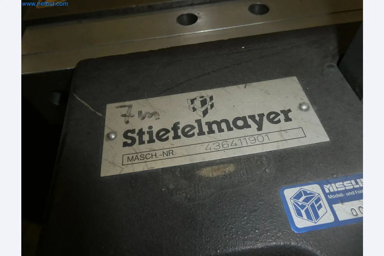 High-tech machinery for prototyping, model making, mold making (automotive)-6