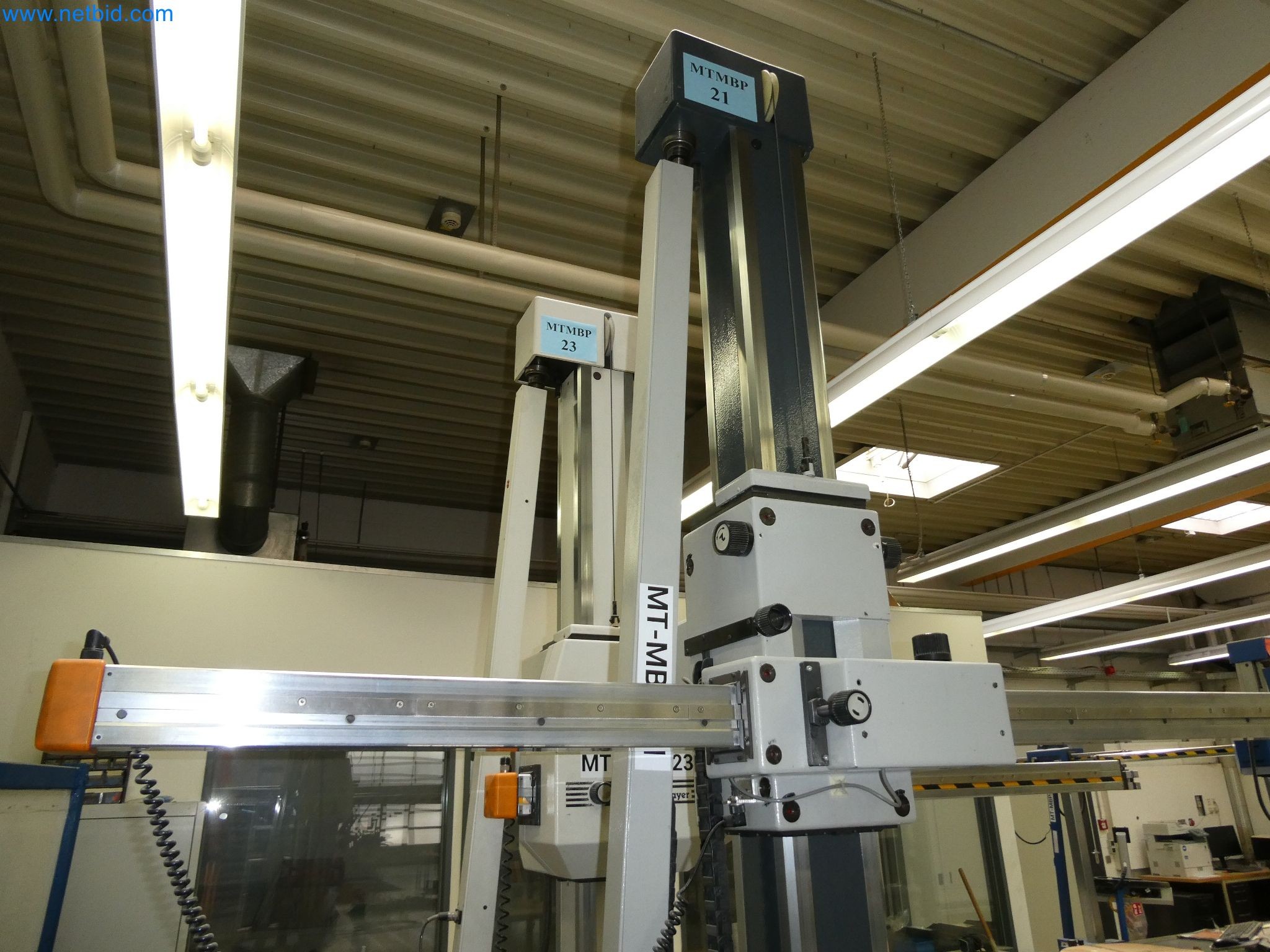 High-tech stroje pro výrobu prototypů, modelů a forem (automobilový průmysl)-8