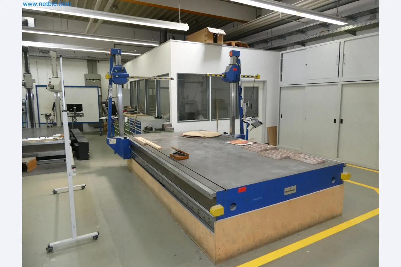 High-tech machinery for prototyping, model making, mold making (automotive)-1