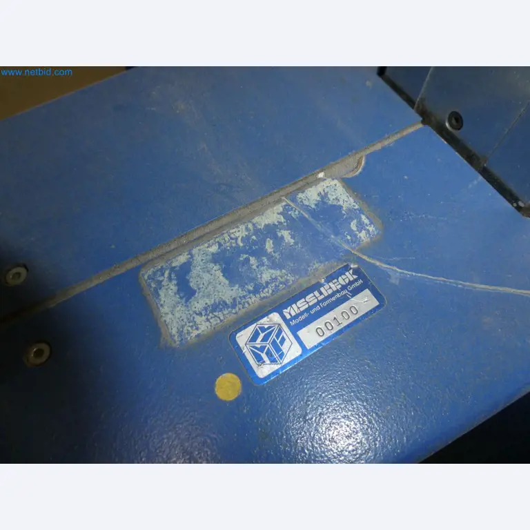 High-tech machinery for prototyping, model making, mold making (automotive)-3