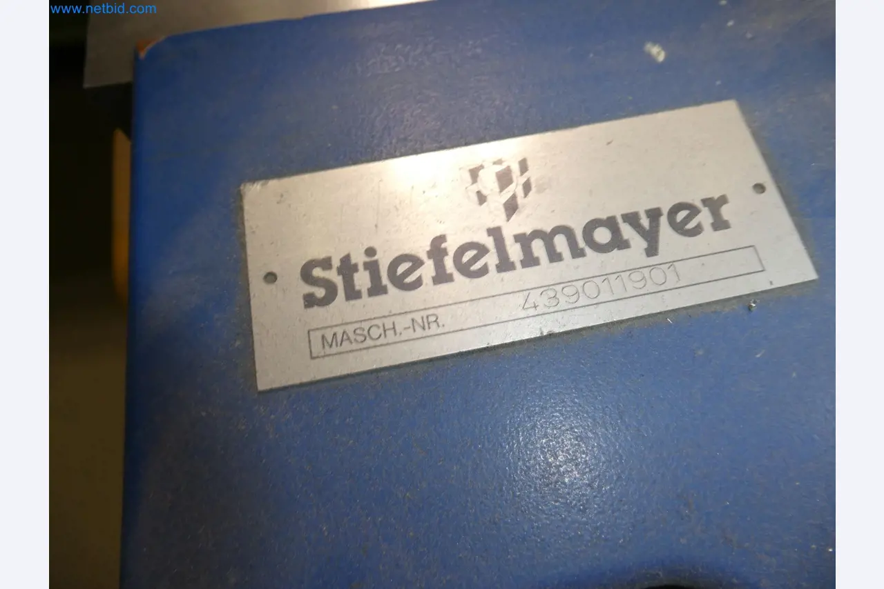 High-tech machinery for prototyping, model making, mold making (automotive)-5