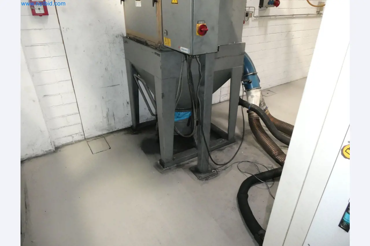 High-tech machinery for prototyping, model making, mold making (automotive)-10