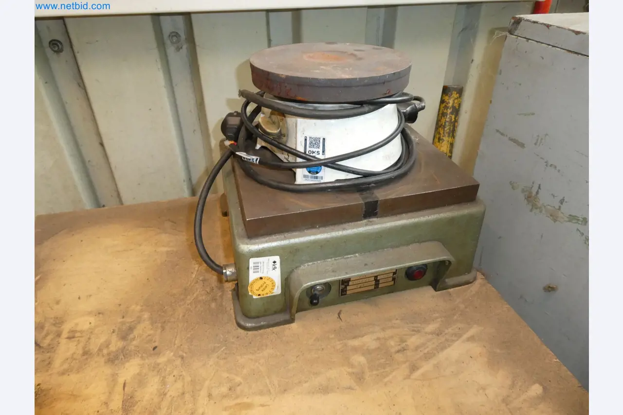 High-tech machinery for prototyping, model making, mold making (automotive)-1