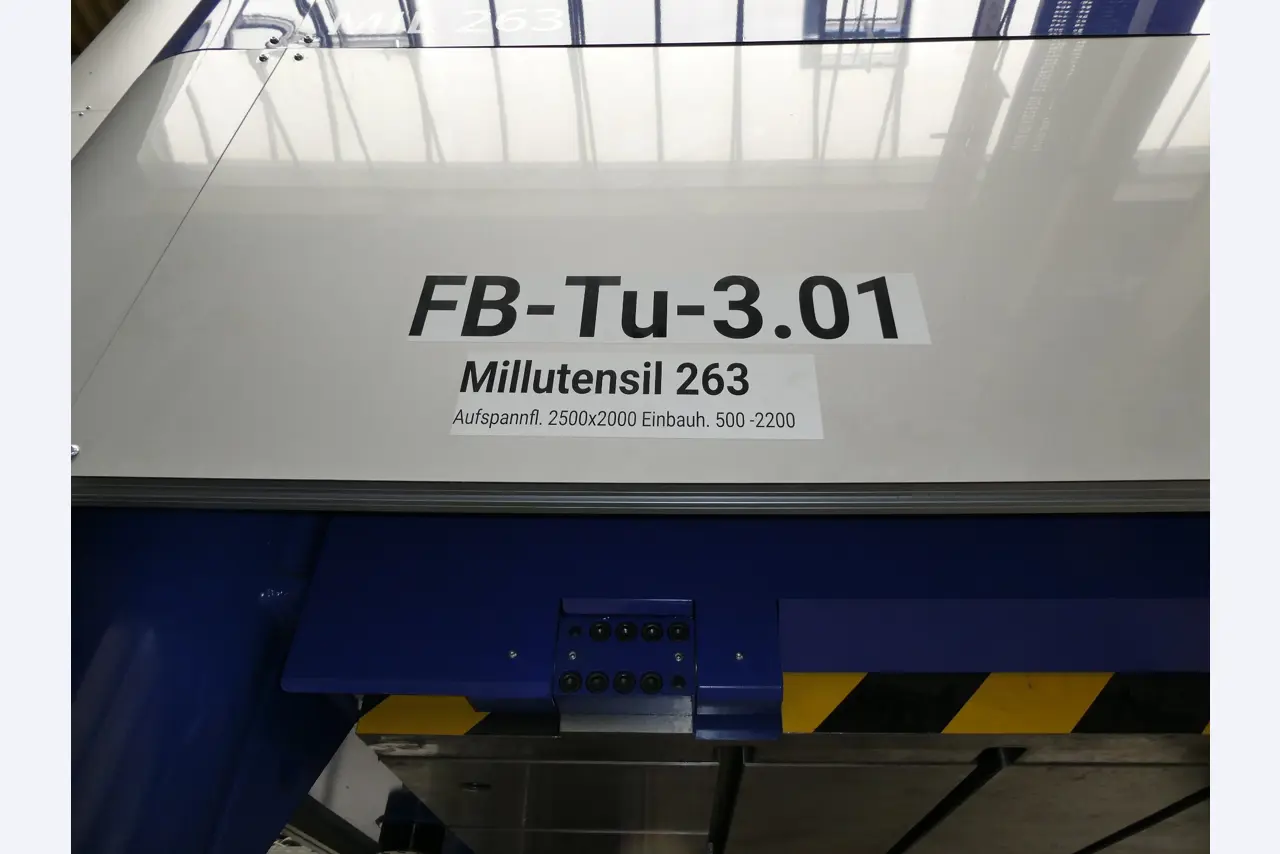 Hightech-Maschinenpark f. Prototypenbau, Modellbau, Formenbau (Automotive)-14