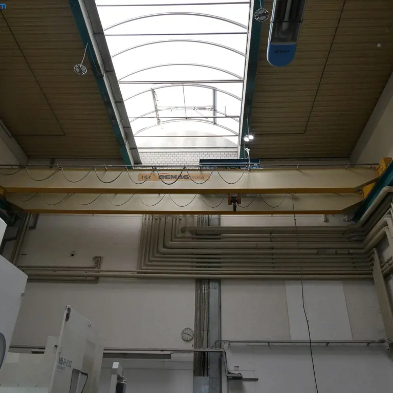 Double girder bridge crane (award subject to reservation) Demag