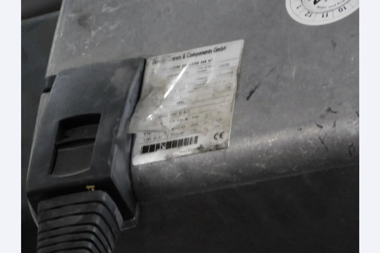 Machines en uitrusting van een industriële dienstverlener-3